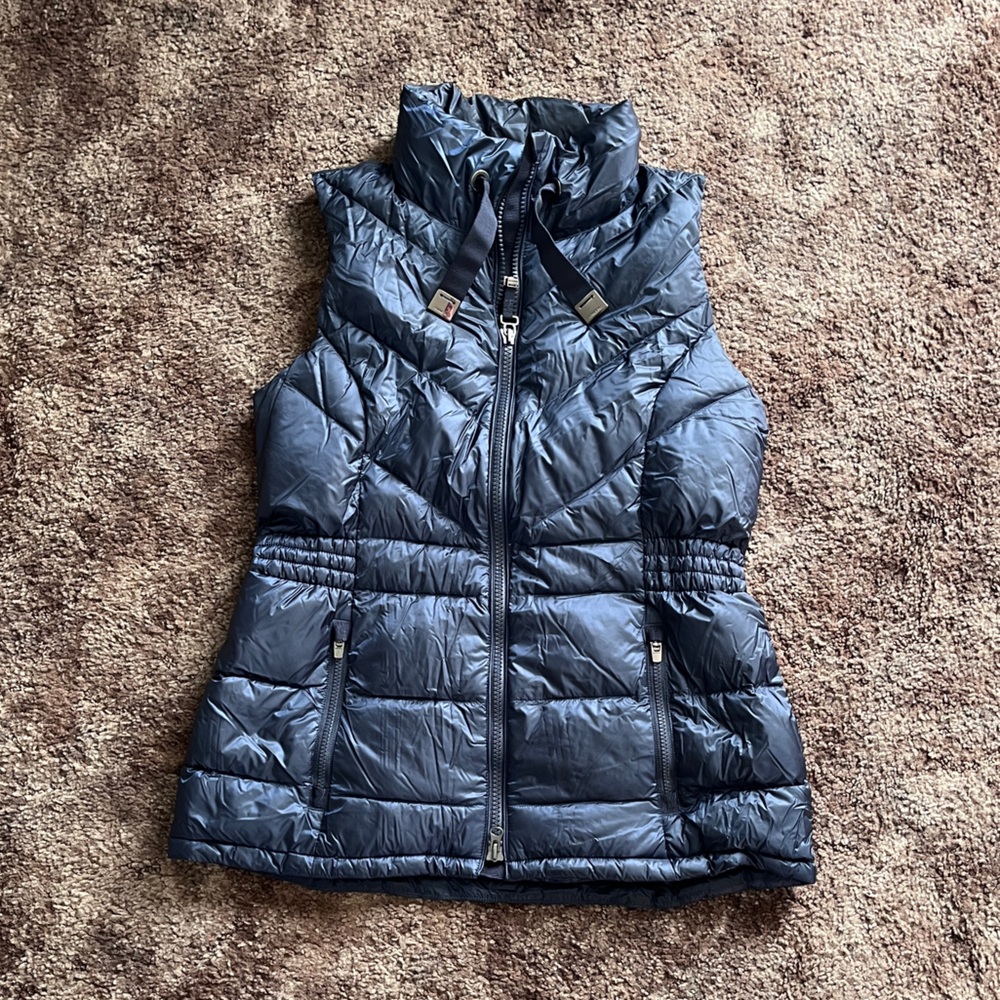 Athleta Puffer Vest